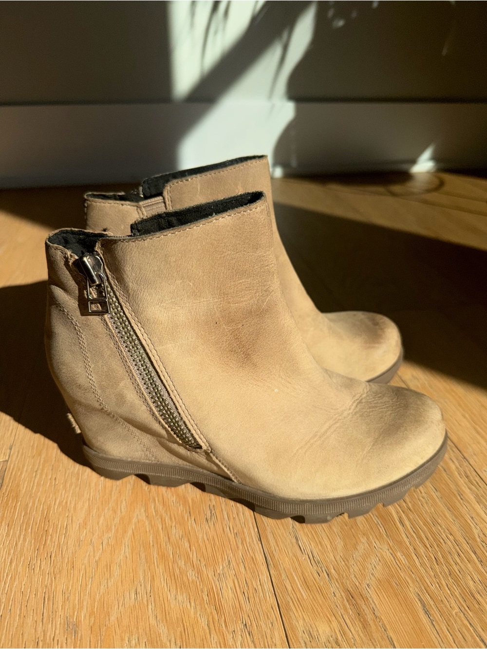 Sorel Women's Tan Suede Wedge Ankle Boots with Side Zip